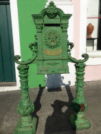 Savaldor – Not only the Irish have green post boxes