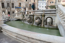 Palermo – fountain of shame