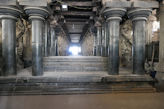 Madurai – hall across from the temple