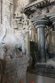 Madurai – hall across from the temple