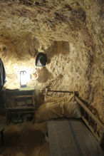 Coober Pedy – Museum old style dug-out