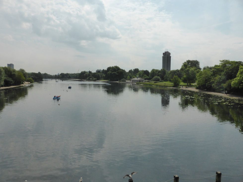 Hyde Park London Serpentine
