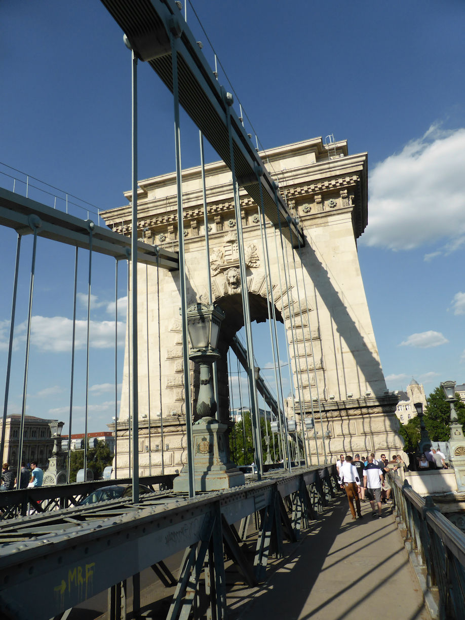 Budapest – Chain Bridge
