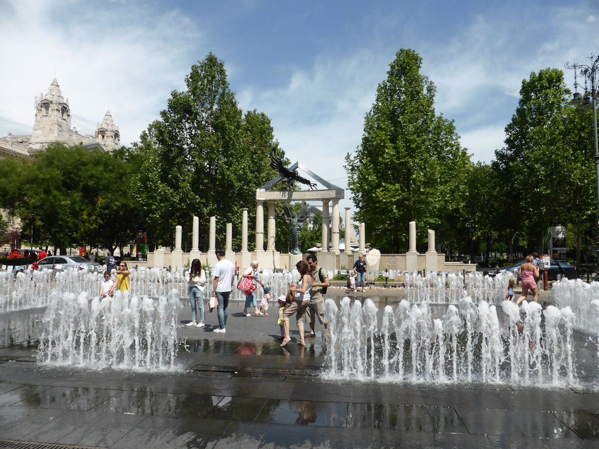 Budapest – fountain
