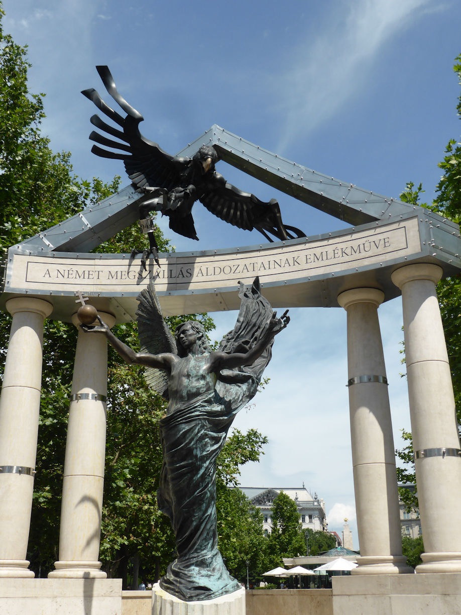 Budapest – War monument
