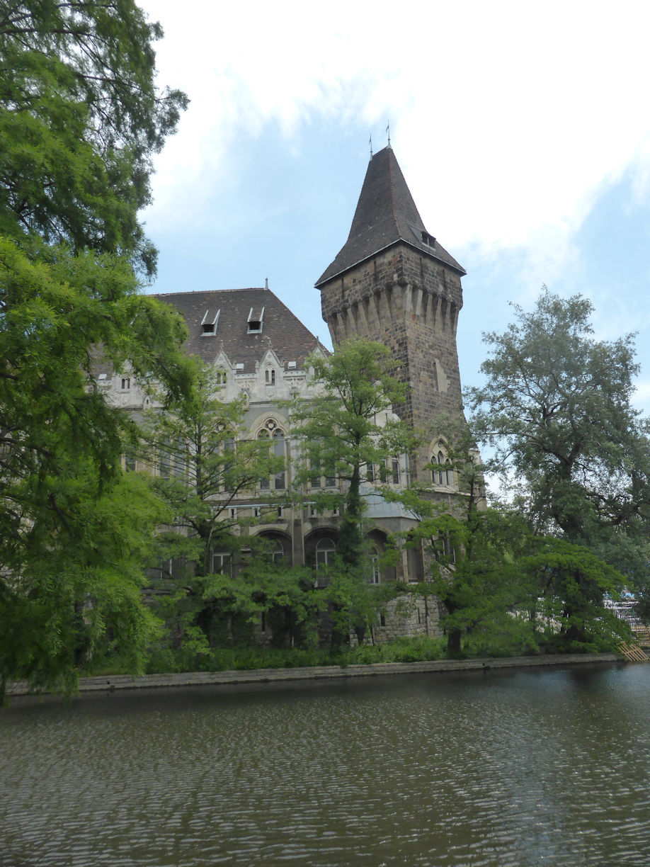 Budapest – Castle near Hero's Square
