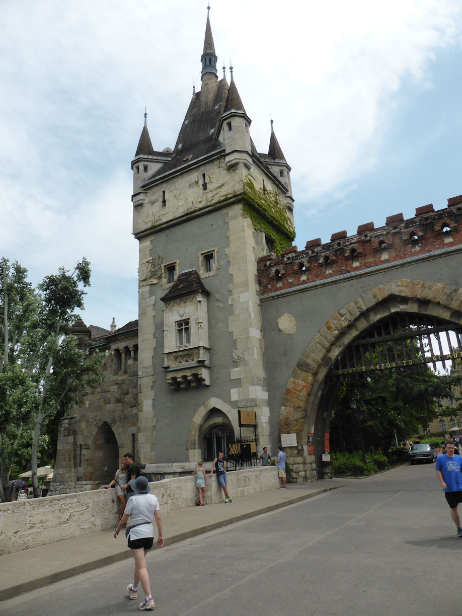 Budapest – Castle near Hero's Square
