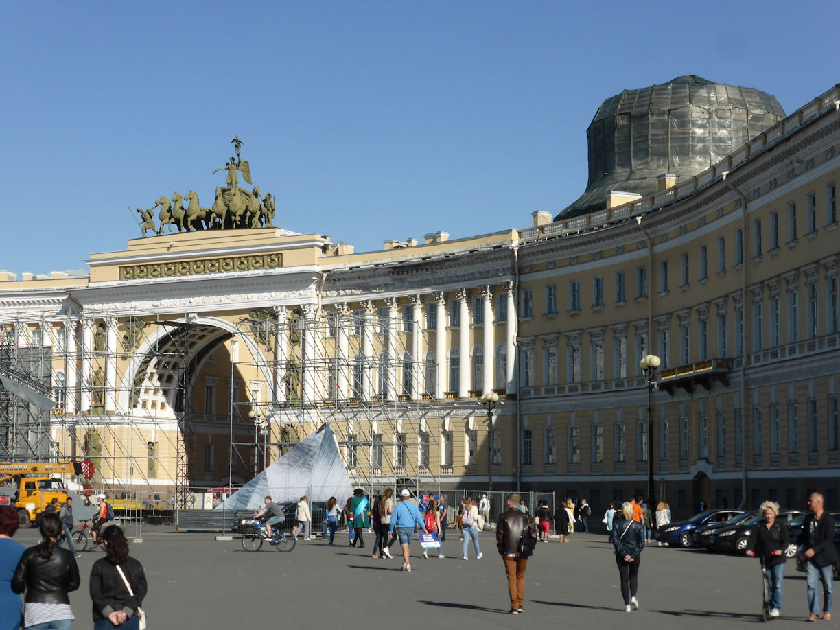 St Petersburg – Palace Square
