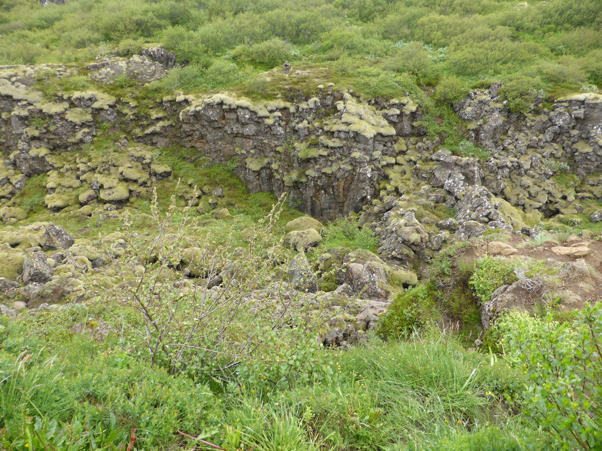 Iceland – Thingvellir National Park – rift
