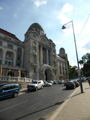 Budapest – entrance to Gellert Hotel Bath Complex