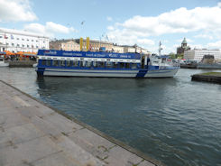 Helsinki – tour boat tight fit