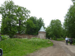 St Petersburg – old house and church near Catherine's Palace