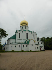 St Petersburg – old house and church near Catherine's Palace