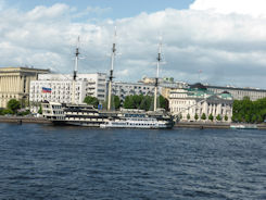 St Petersburg – Sailing boat restaurant