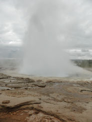 Iceland – Geyser – erupting