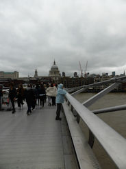 London millenium bridge